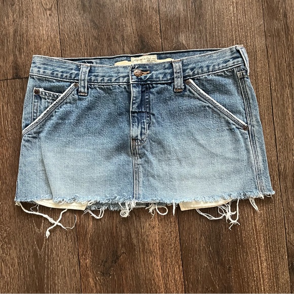 Abercrombie & Fitch Dresses & Skirts - VTG Abercrombie and fitch y2K 2000s denim jean cut off micro mini skirt 6 32”